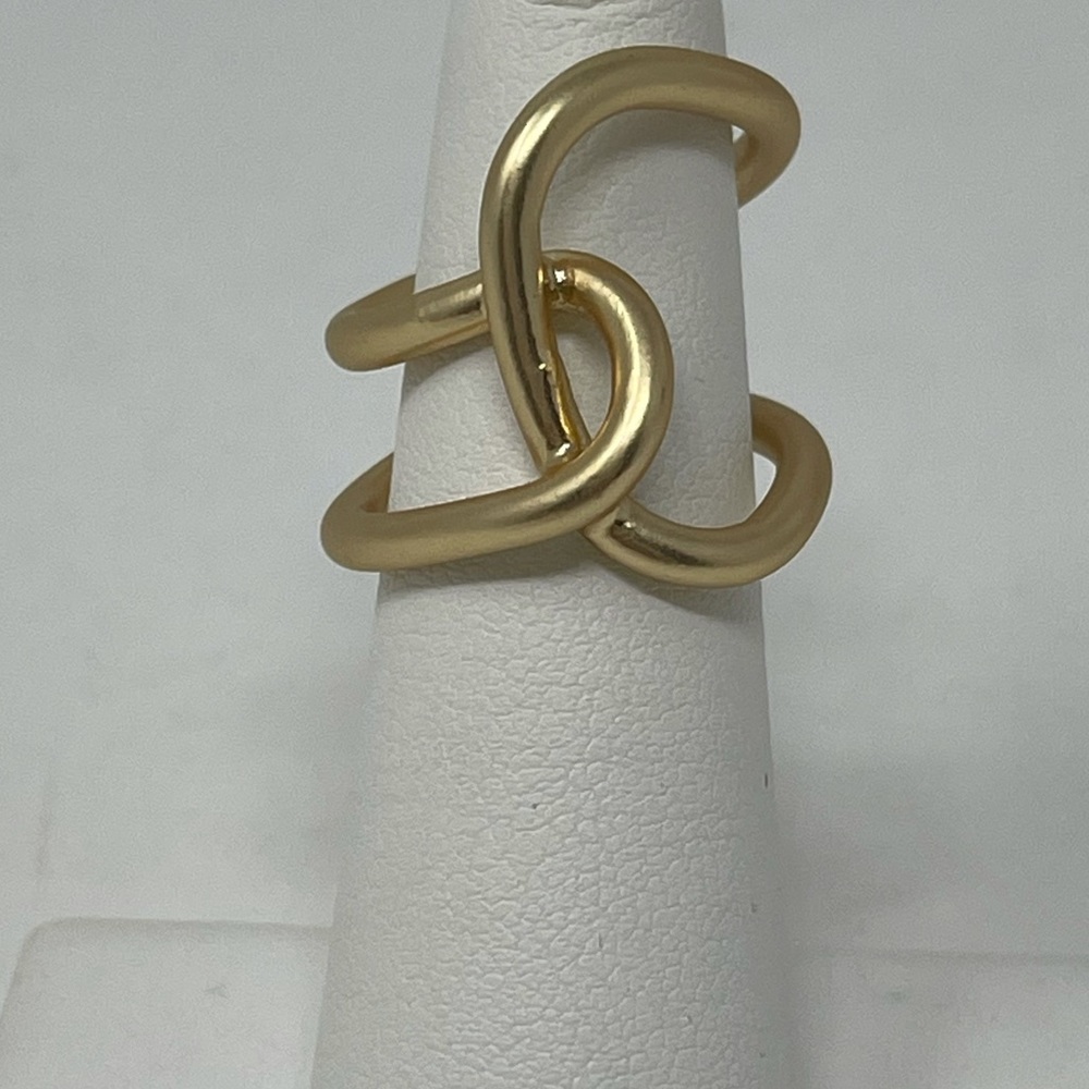 18K Gold Twisted Metal Minimalist Ring - Picture 3 of 7